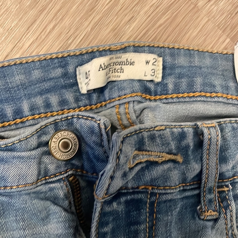 Abercrombie jeans - Picture 3 of 3